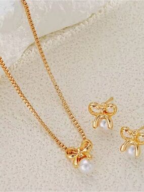 Gold Bow Pearl Necklace and Earring Set